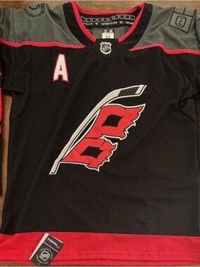 Carolina Hurricanes Sebastian Aho Black Jersey #20 Adult Large (52) NWT